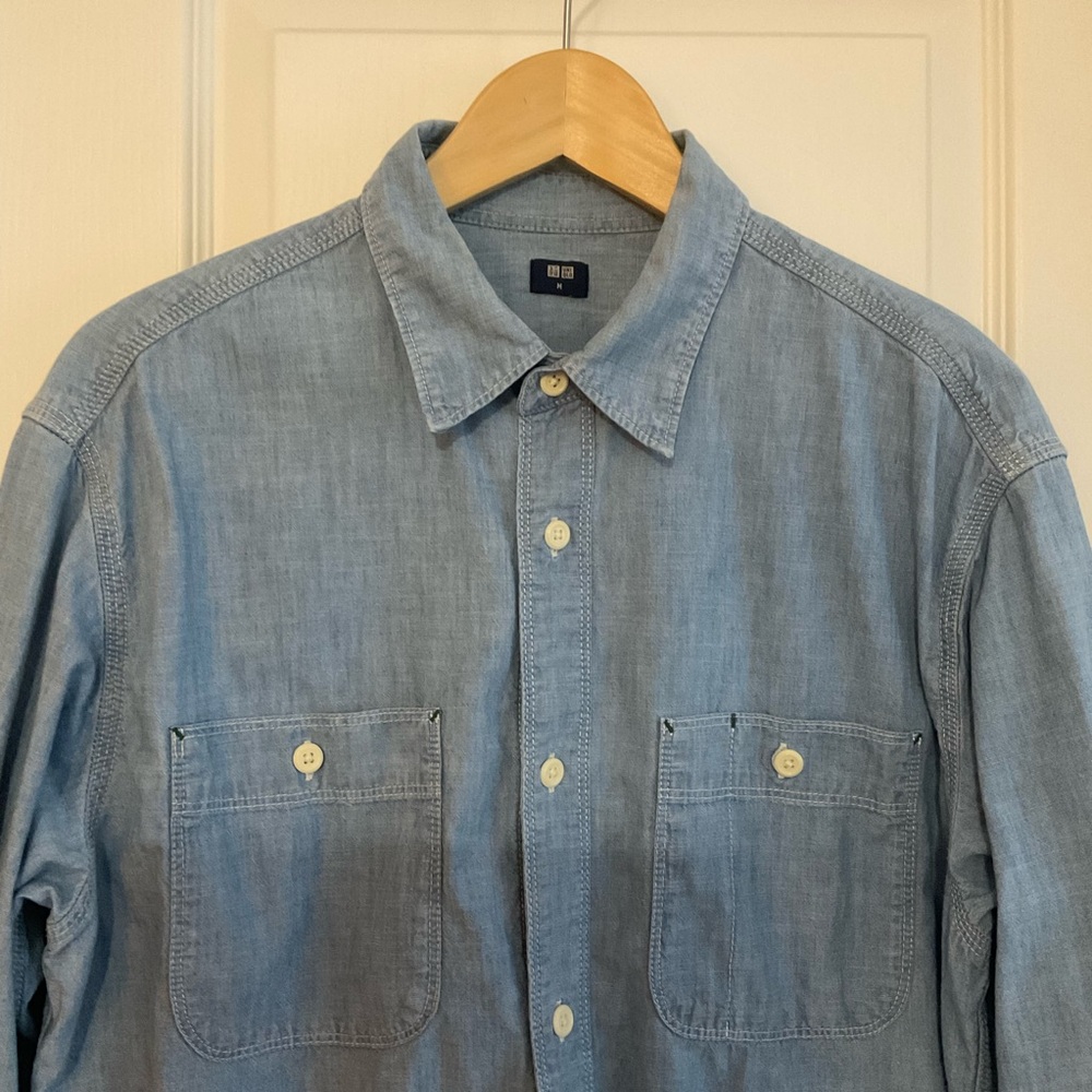 Uniqlo Light Blue Denim Shirt for men , medium